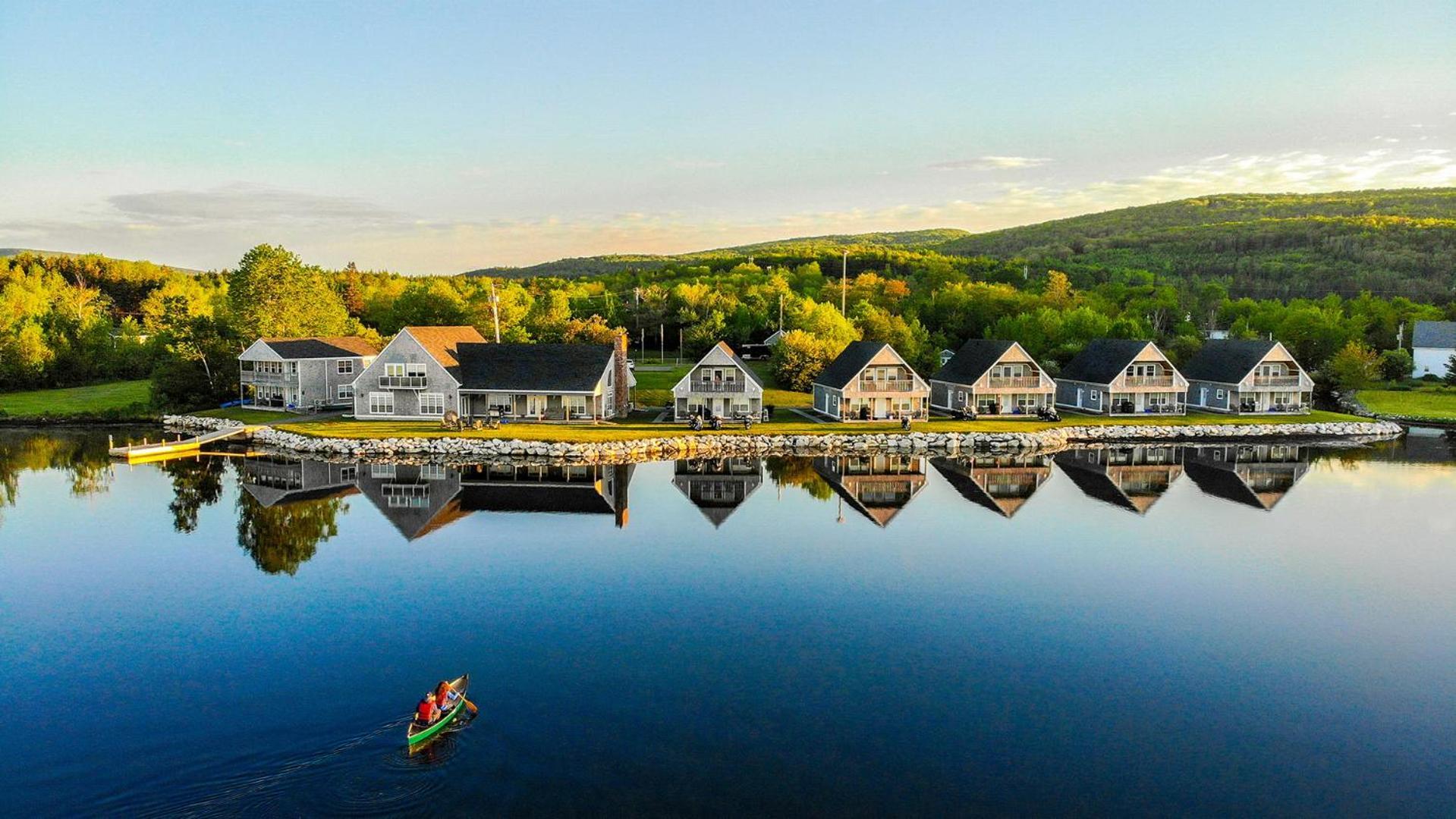 Keltic Quay Cottages & Bayfront Lodge Whycocomagh Экстерьер фото