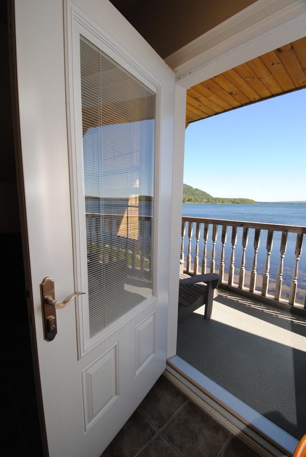 Keltic Quay Cottages & Bayfront Lodge Whycocomagh Экстерьер фото
