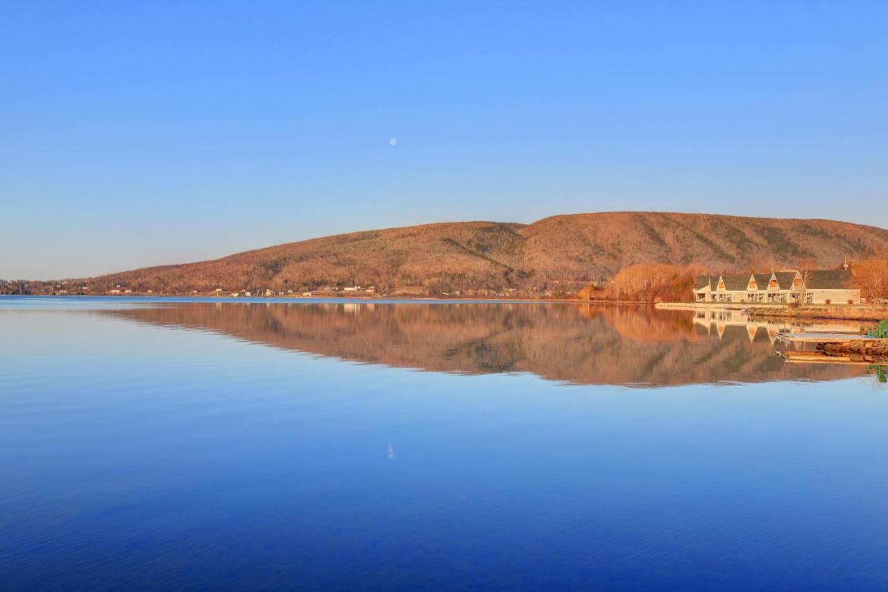 Keltic Quay Cottages & Bayfront Lodge Whycocomagh Экстерьер фото
